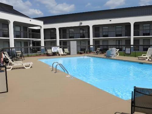 Baymont Inn & Suites by Wyndham Florence - image 6