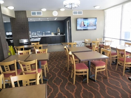 Baymont Inn & Suites by Wyndham Florence - image 7