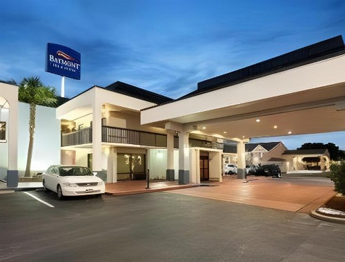 Baymont Inn & Suites by Wyndham Florence - image 9
