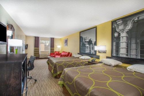 Super 8 by Wyndham Florence - image 26