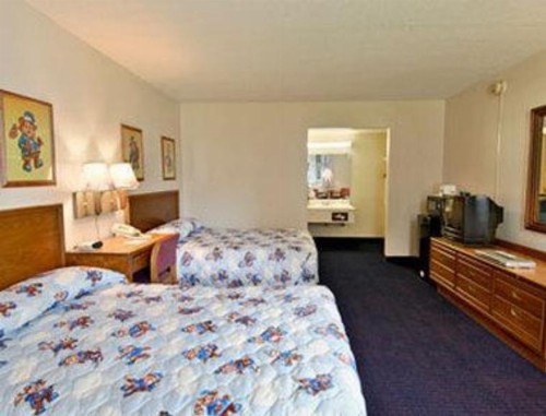 Travelodge by Wyndham Florence - image 8
