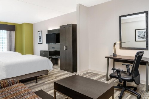 Holiday Inn Express & Suites Florence an IHG Hotel - image 28