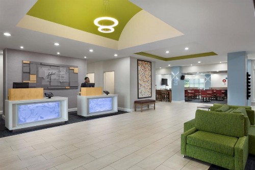 Holiday Inn Express & Suites Florence an IHG Hotel - image 7