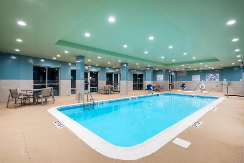 Holiday Inn Express & Suites Florence I-95 & I-20 Civic Ctr an IHG Hotel - image 20