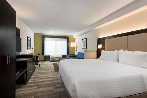 Holiday Inn Express & Suites Florence I-95 & I-20 Civic Ctr an IHG Hotel - image 25