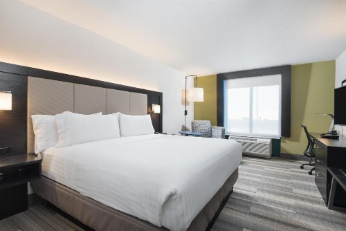 Holiday Inn Express & Suites Florence I-95 & I-20 Civic Ctr an IHG Hotel - image 5