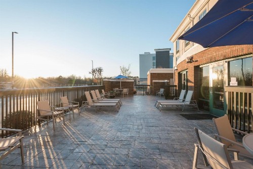 Holiday Inn Express & Suites Florence I-95 & I-20 Civic Ctr an IHG Hotel - image 50