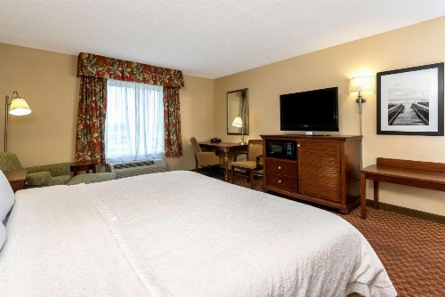 Hampton Inn & Suites Florence-North-I-95 - image 21