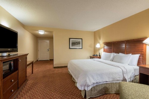 Hampton Inn & Suites Florence-North-I-95 - image 30
