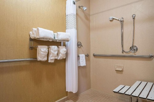 Hampton Inn & Suites Florence-North-I-95 - image 33
