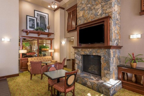 Hampton Inn & Suites Florence-North-I-95 - image 9
