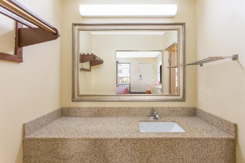 Days Inn by Wyndham Florence/I-95 North - image 31