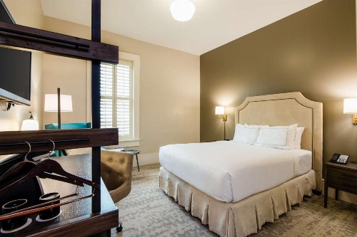 Hotel Florence Tapestry Collection by Hilton - image 14