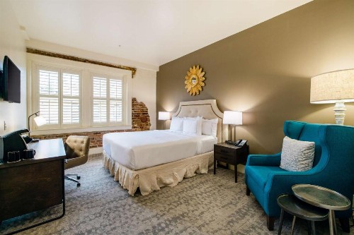 Hotel Florence Tapestry Collection by Hilton - image 17