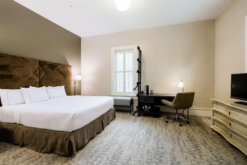 Hotel Florence Tapestry Collection by Hilton - image 21