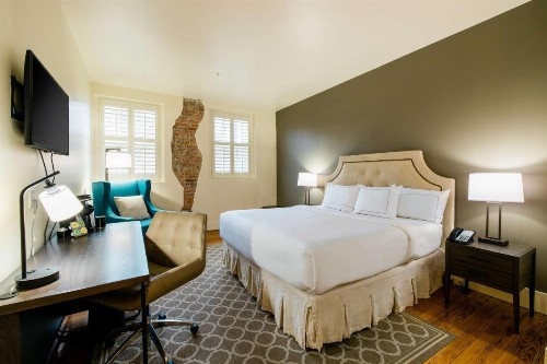 Hotel Florence Tapestry Collection by Hilton - image 36