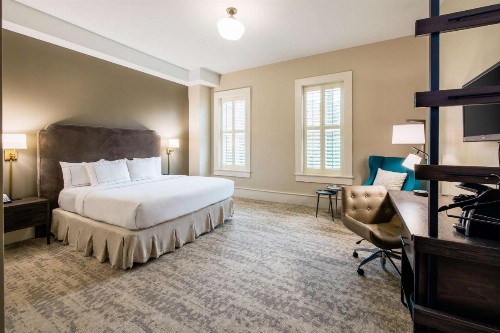 Hotel Florence Tapestry Collection by Hilton - image 46