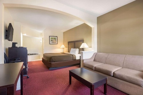Suburban Extended Stay Hotel Florence - image 18