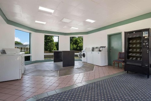 Suburban Extended Stay Hotel Florence - image 29
