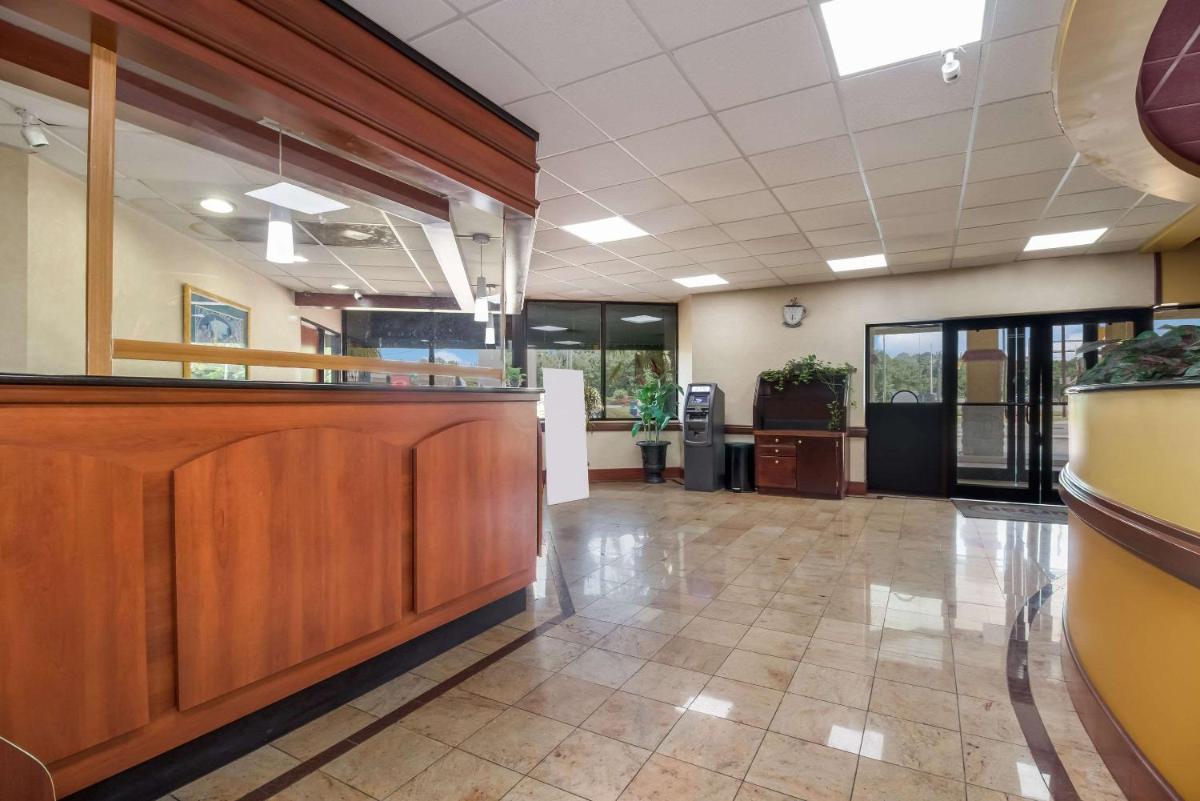 Suburban Extended Stay Hotel Florence - image 3