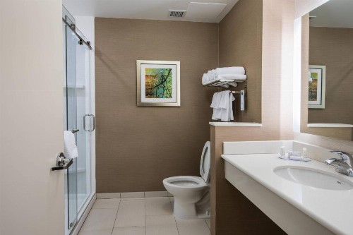 Fairfield Inn & Suites by Marriott Florence I-20 - image 18