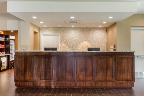 Comfort Inn & Suites - image 41