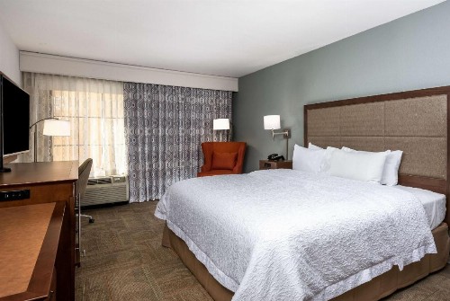 Hampton Inn & Suites Florence Center - image 15