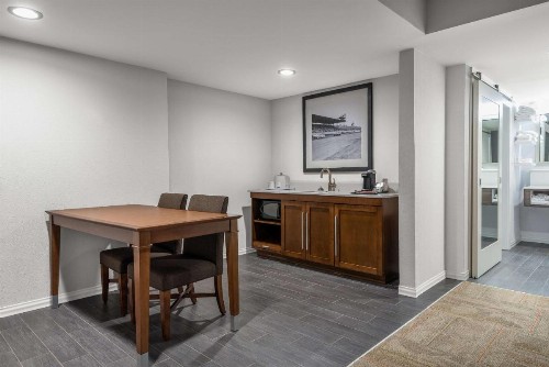 Hampton Inn & Suites Florence Center - image 22