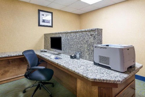 Hampton Inn & Suites Florence Center - image 36