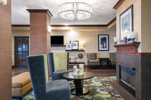 Hampton Inn & Suites Florence Center - image 5