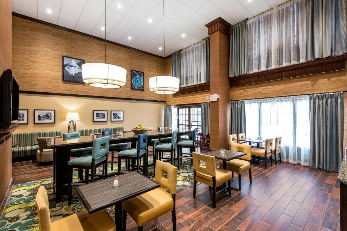 Hampton Inn & Suites Florence Center - image 6