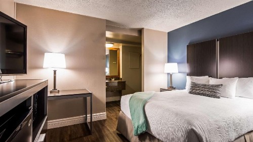 Best Western Pier Point Inn - image 12