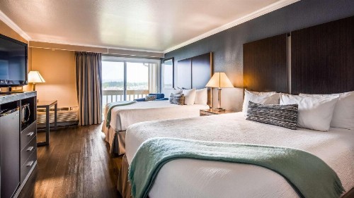 Best Western Pier Point Inn - image 5