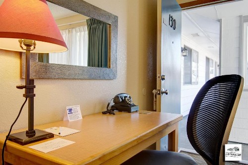 Old Town Inn - image 3