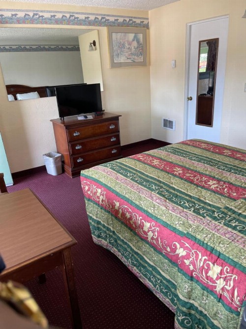 Villa West Motel - image 20