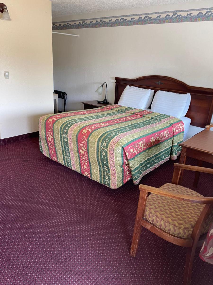 Villa West Motel - image 5