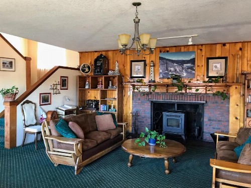 Lighthouse Inn - image 11