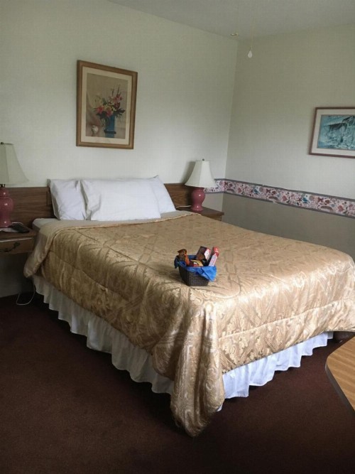 Lighthouse Inn - image 2