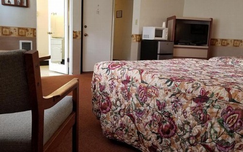 Lighthouse Inn - image 8