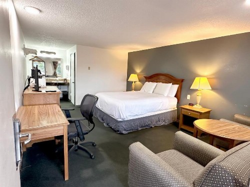 Florence Economy Inn - image 14