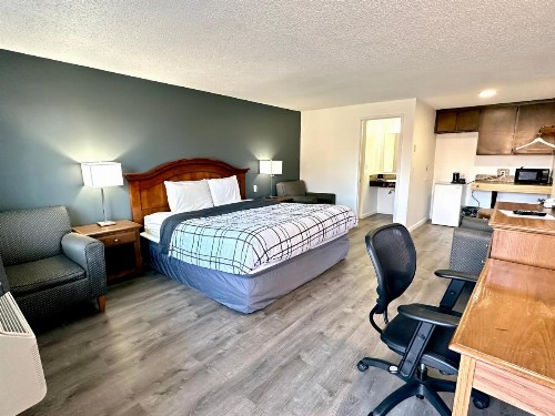 Florence Economy Inn - image 22