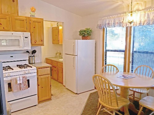 Park Motel and Cabins - image 18