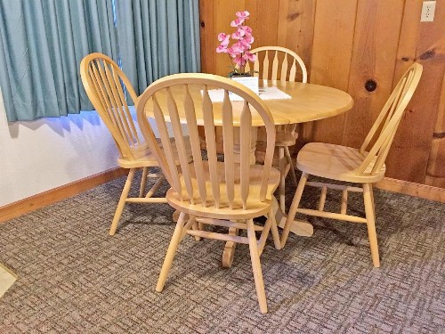Park Motel and Cabins - image 21