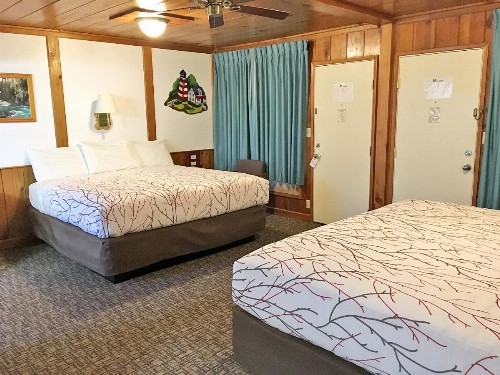 Park Motel and Cabins - image 40