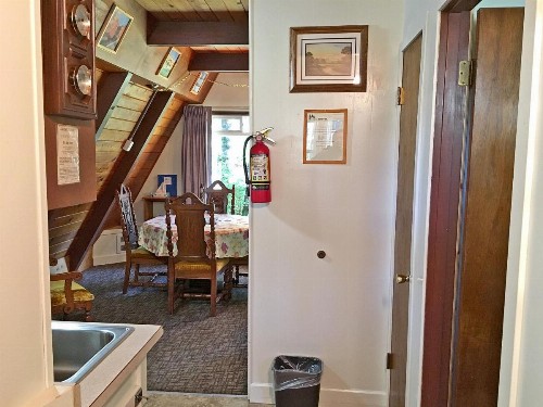 Park Motel and Cabins - image 41