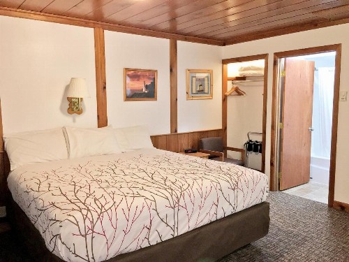 Park Motel and Cabins - image 44