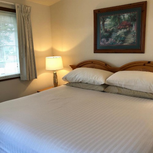 The Landmark Inn - image 15