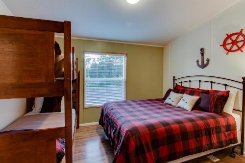 BLK Beach House - image 8