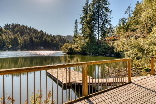 Rustic Retreat on Mercer Lake - image 10