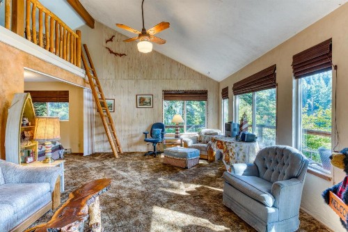 Rustic Retreat on Mercer Lake - image 9